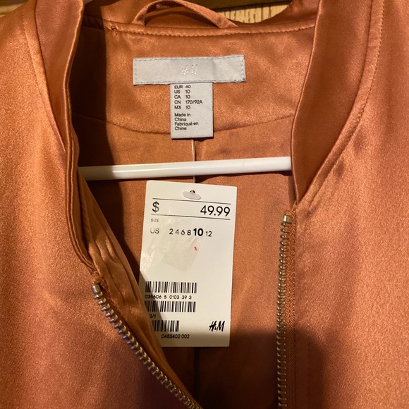 Brand new jacket - Picture 2 of 4